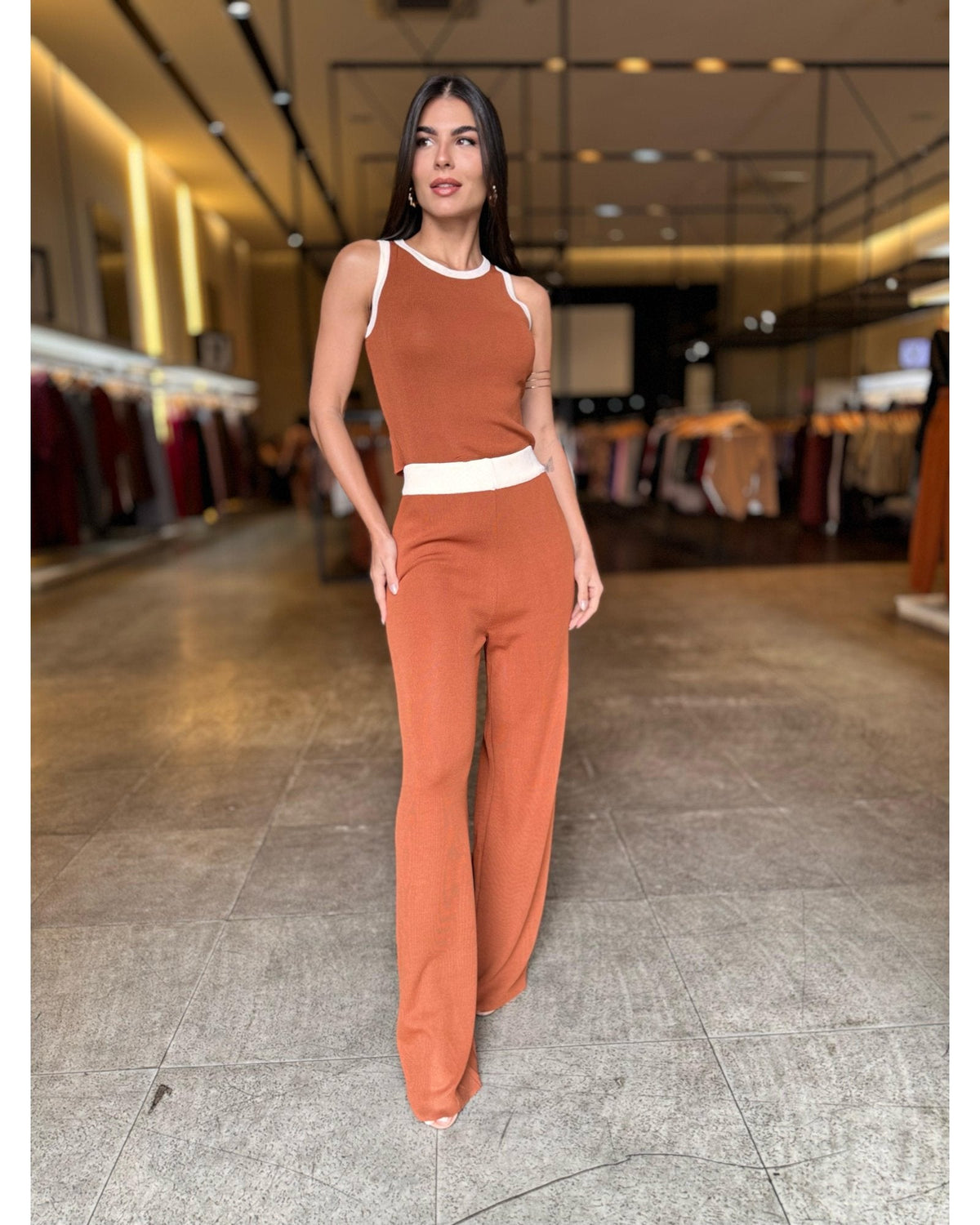 Conjunto Modal Pri